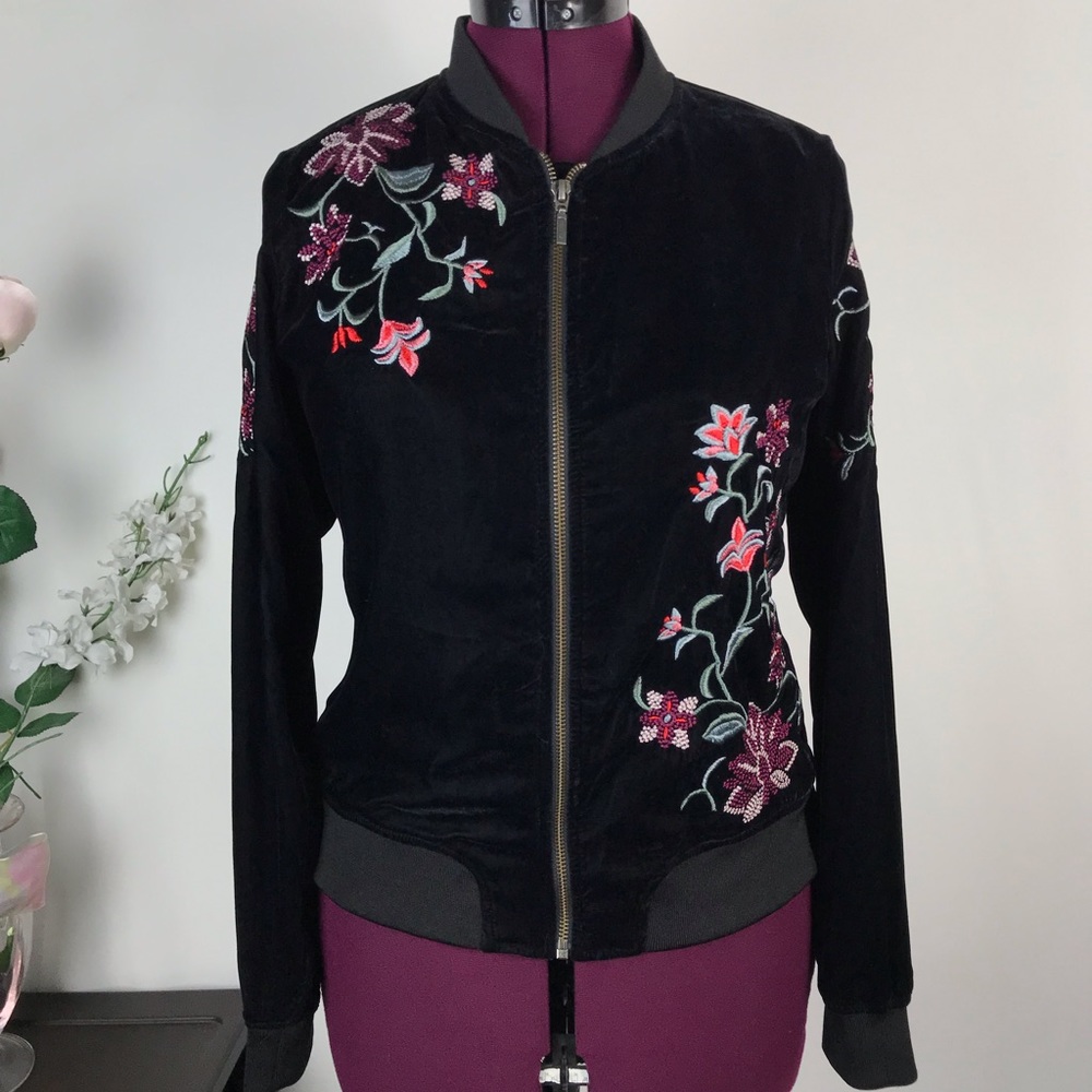 Flowered sweater - Picture 4 of 7